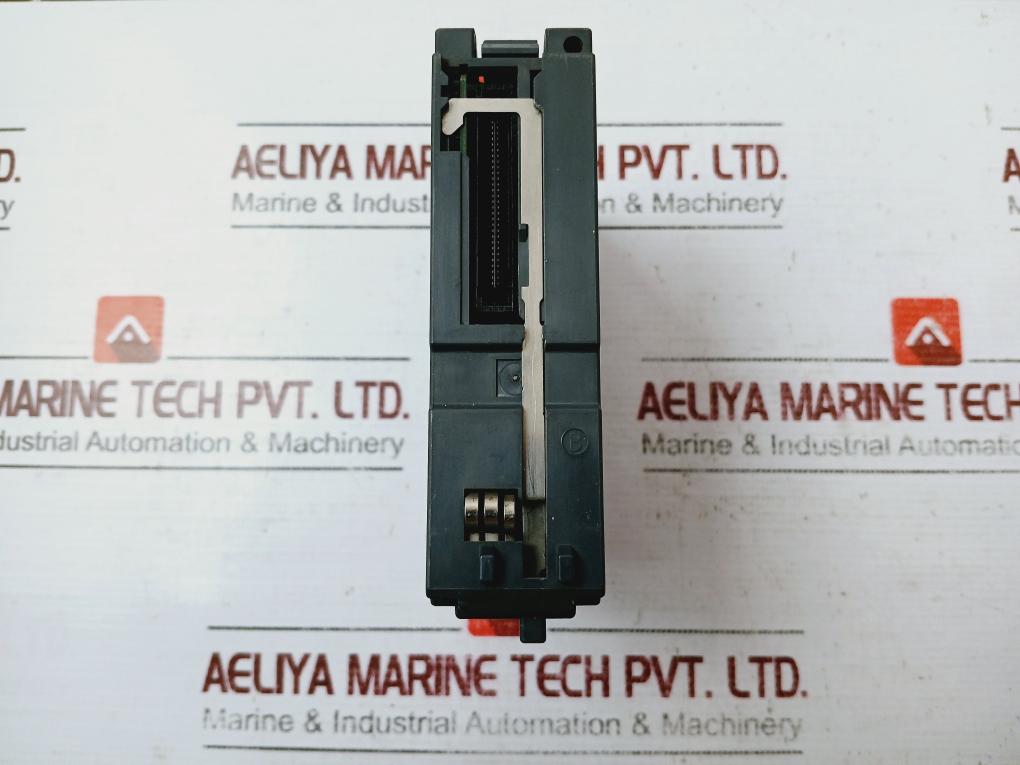 Mitsubishi Electric Qy10 Plc Q Series Output Module 240V Ac/24V Dc 2A