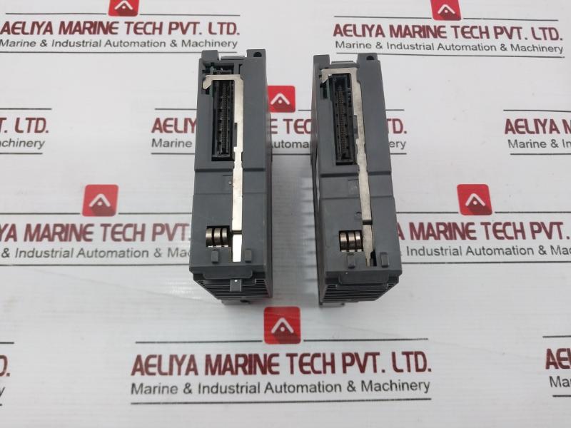 Mitsubishi Electric Qy10 Melsec-q Output Unit 24Vdc 2A 240Vac 2A