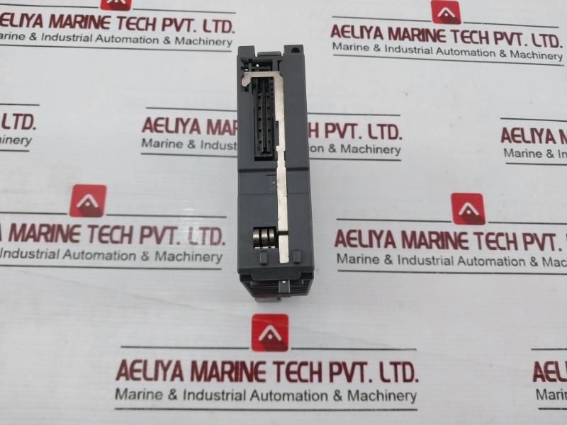 Mitsubishi Electric Qy10 Melsec-q Output Unit 24Vdc 2A 240Vac 2A