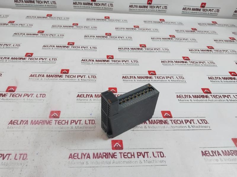 Mitsubishi Electric Qy10 Output Unit 24Vdc 2A 240Vac 2A