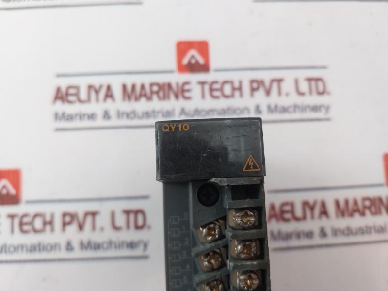 Mitsubishi Electric Qy10 Plc Q Series Output Module 240Vac 2A