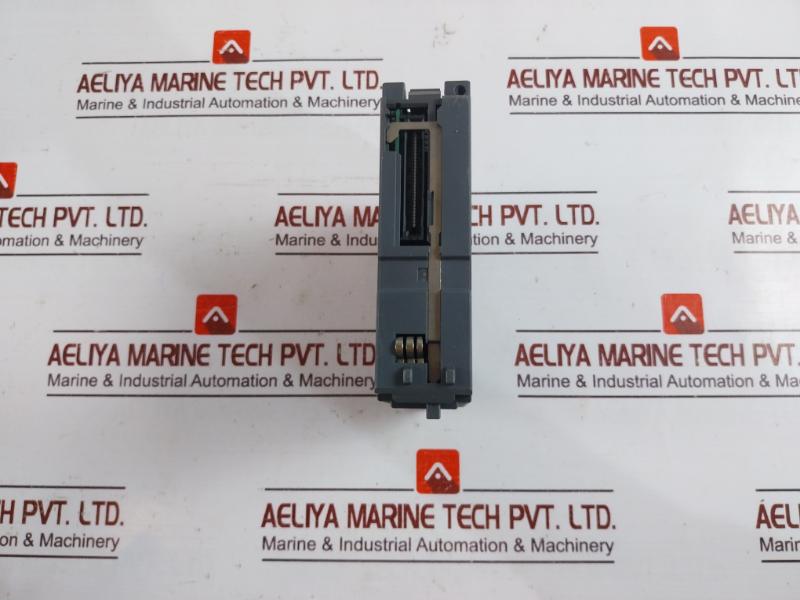 Mitsubishi Electric Qy22 Melsec-q Plc Output Module 100/240Vac 0.6A