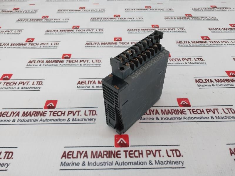 Mitsubishi Electric Qy22 Output Unit 100-240Vac 0.6A