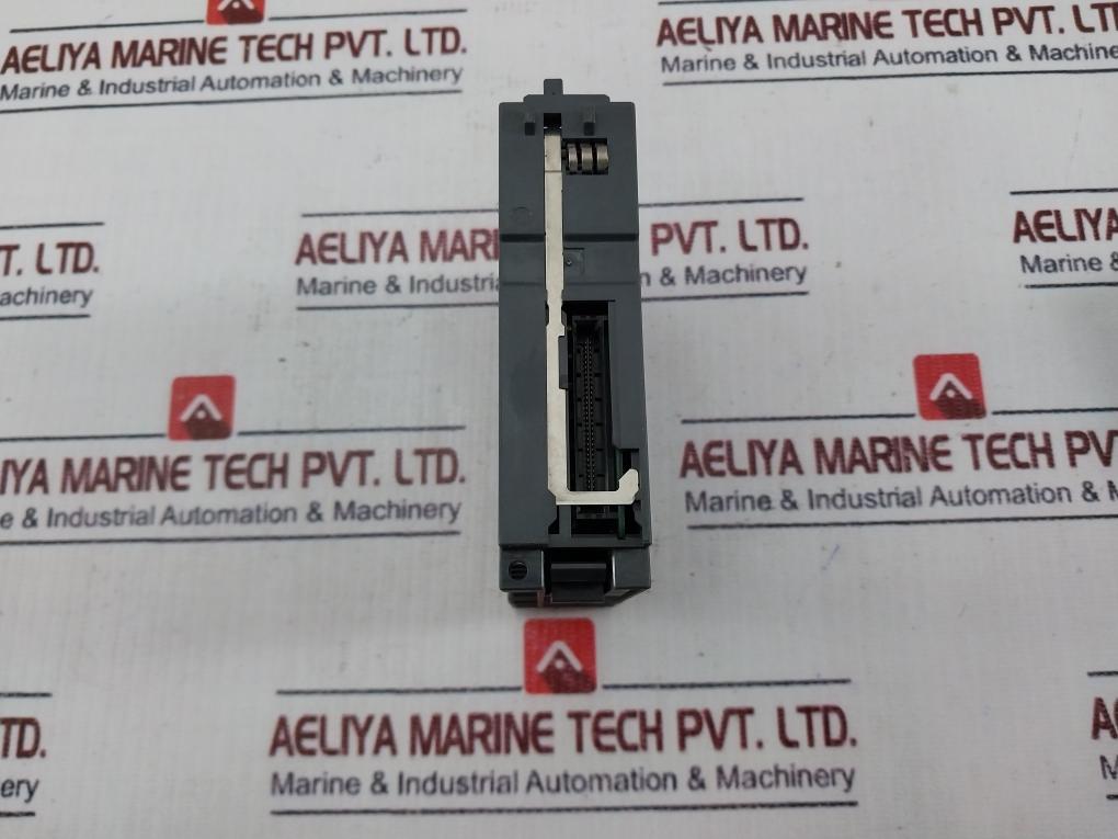 Mitsubishi Electric Qy50 I/O Output Unit Plc Module 12/24Vdc 0.5A