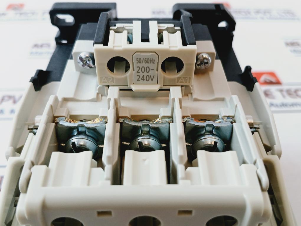 Mitsubishi Electric S-t35 Magnetic Contactor