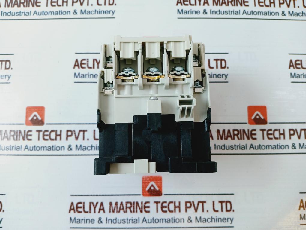Mitsubishi Electric S-t35 Magnetic Contactor