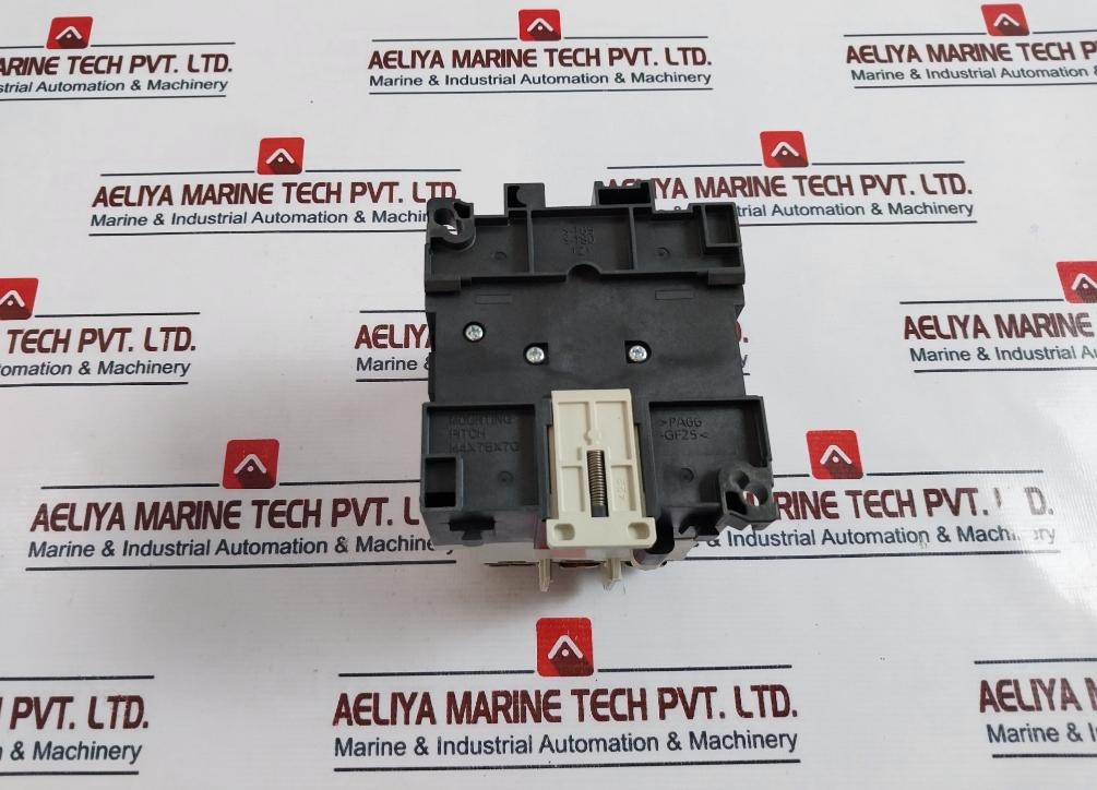 Mitsubishi Electric S-t65, 3 Poles Magnetic Contactor 100A 440V 50/60Z