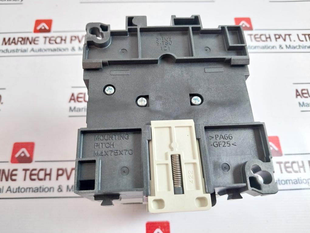 Mitsubishi Electric S-t65, 3 Poles Magnetic Contactor 100A 440V 50/60Z