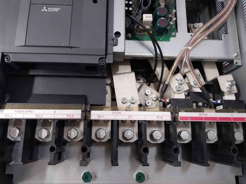 Mitsubishi Fr-a840-90K-1-06 3-phase Inverter Module Ac380-500V 50Hz/60Hz
