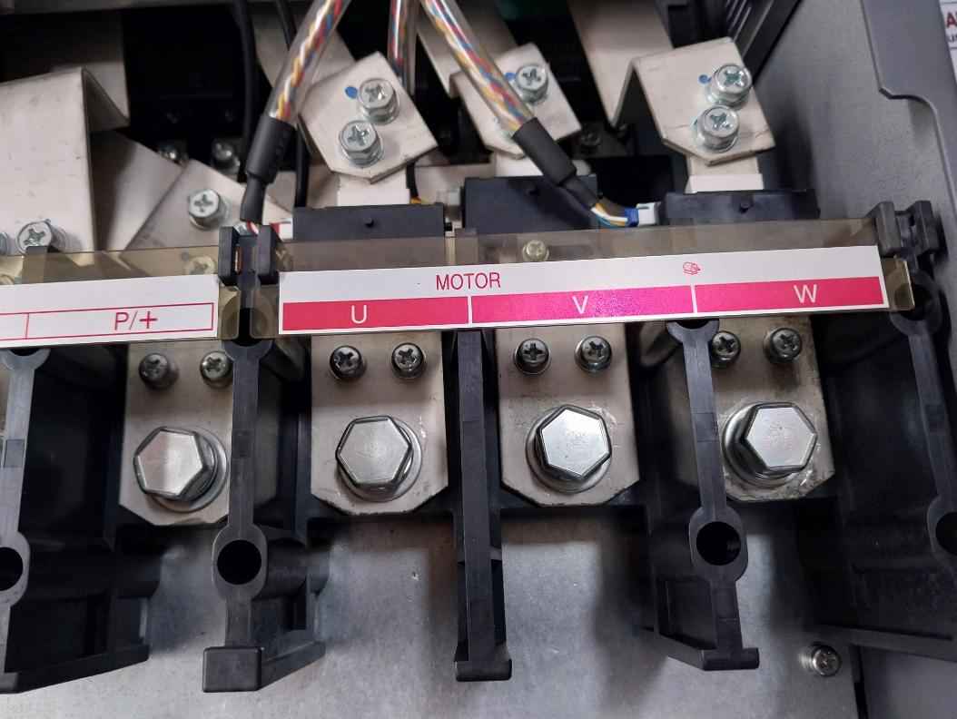 Mitsubishi Fr-a840-90K-1-06 3-phase Inverter Module Ac380-500V 50Hz/60Hz