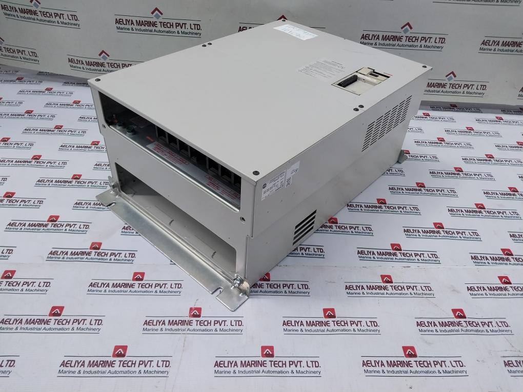 Mitsubishi FR-CV-H55K Transistorized Inverter 55kW 172A 3PH AC380-480V 50Hz