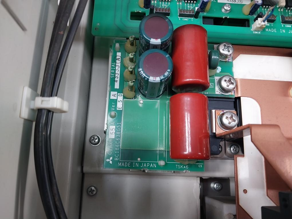 Mitsubishi FR-CV-H55K Transistorized Inverter 55kW 172A 3PH AC380-480V 50Hz