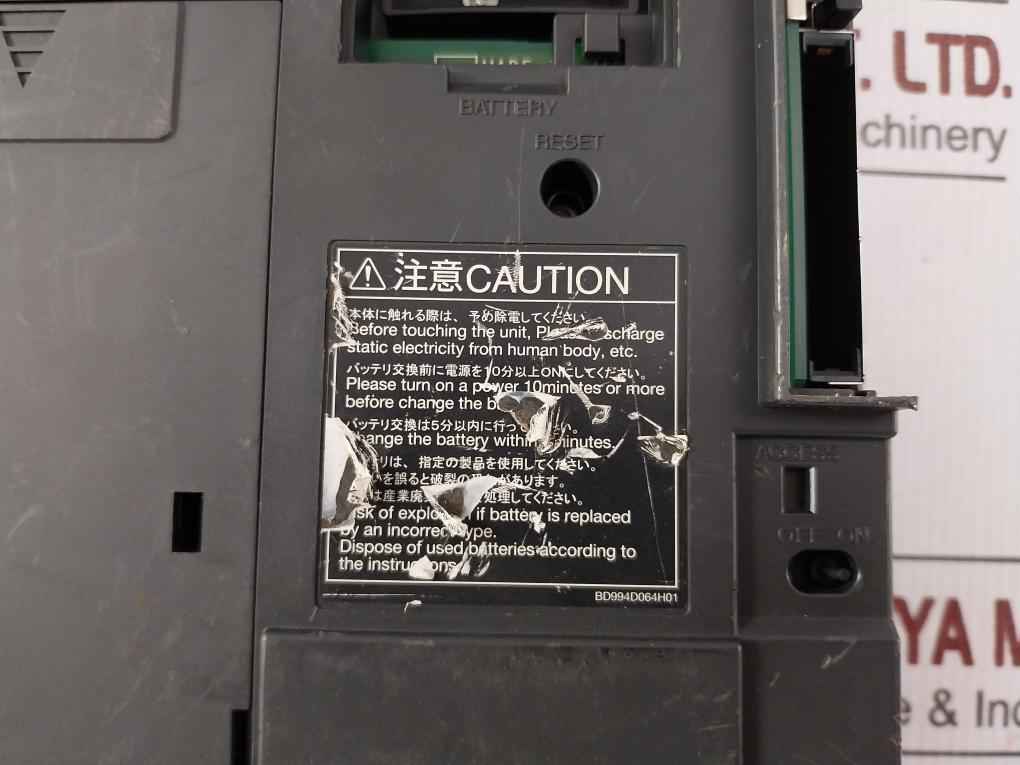 Mitsubishi Gt1672-vnba Graphic Operation Terminal Touchscreen Hmi (Not Working)