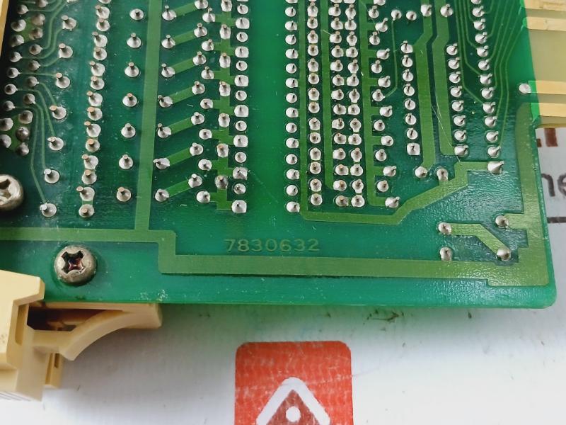 Mitsubishi Kakoki E-01t-4131 Controller Rack Module E-01t-4157 Ac110v / 100v