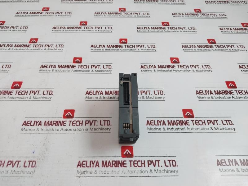 Mitsubishi Melsec-q Qy80 Output Unit 12Vdc 24Vdc 0.5A Class 2 5Vdc 0.08A