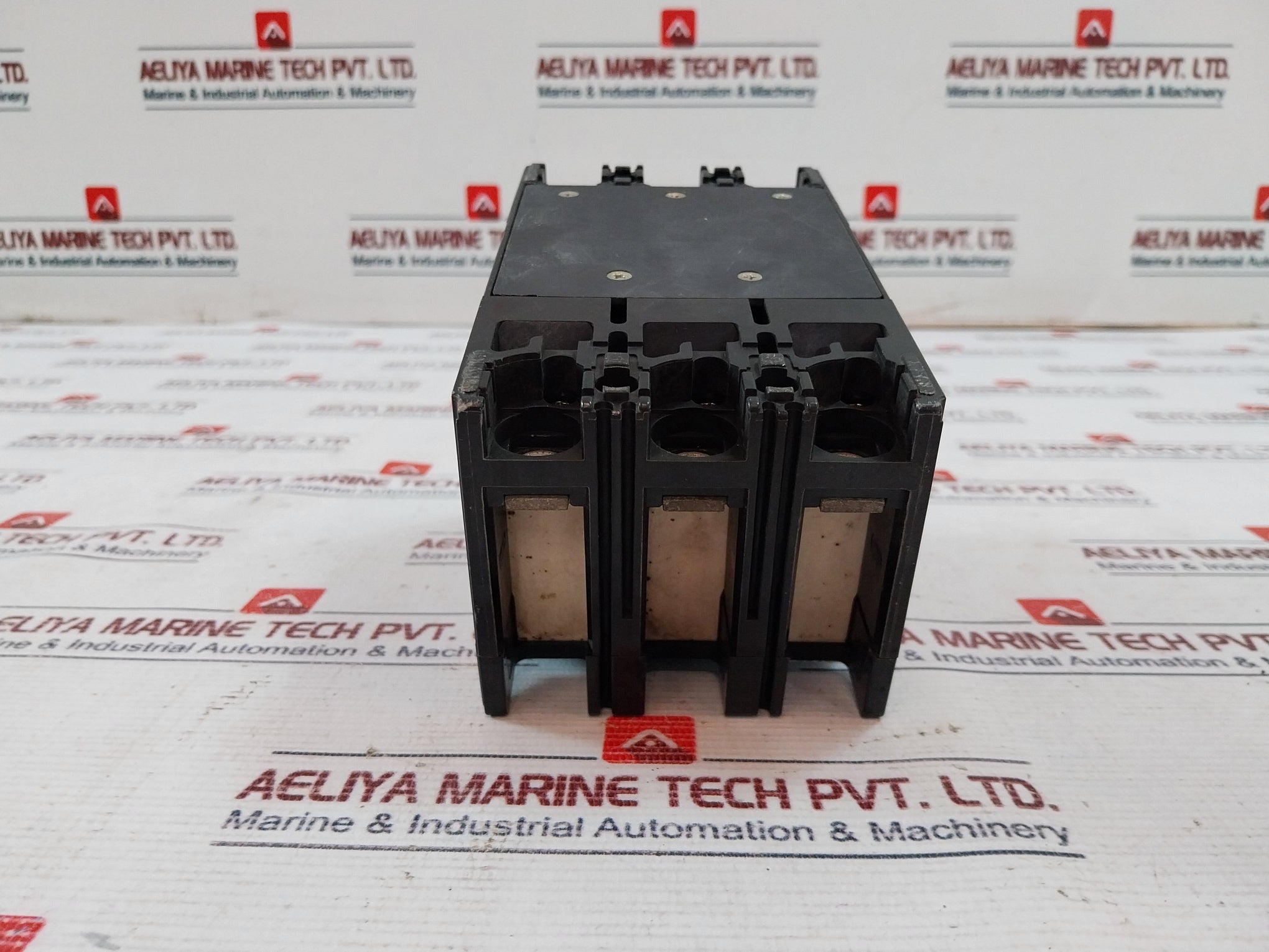 Mitsubishi Nf100-sh No-fuse Breaker 3 Pole, 30 Amp 660V Nk 86T205