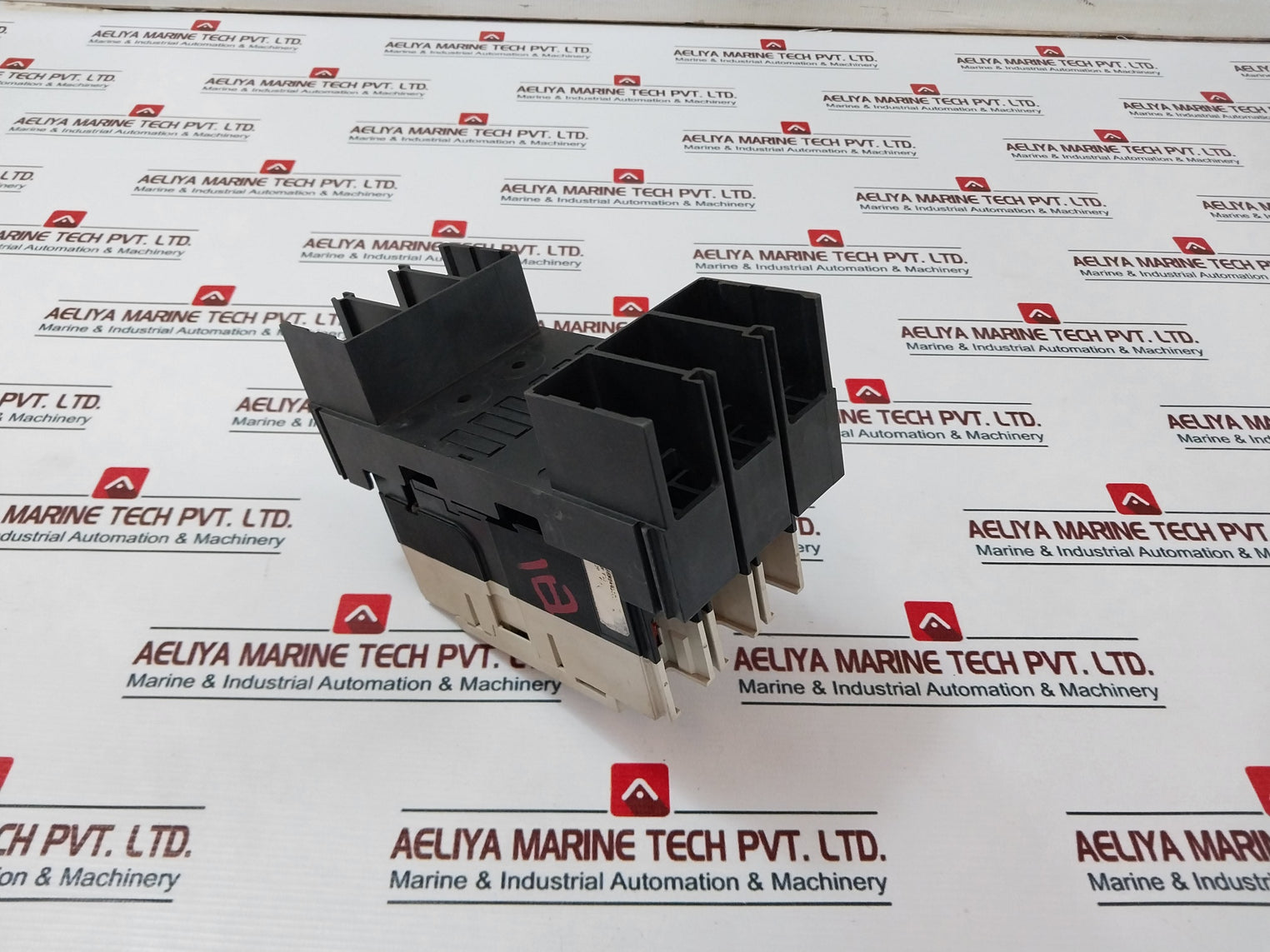 Mitsubishi Nf63-sv 3 Pole Circuit Breaker 60A Ac200V 14Ka