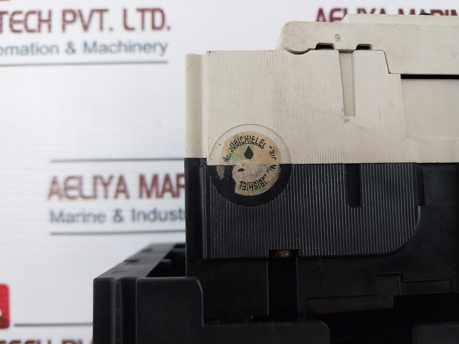 Mitsubishi Nf63-sv 3 Pole Circuit Breaker 60A Ac200V 14Ka