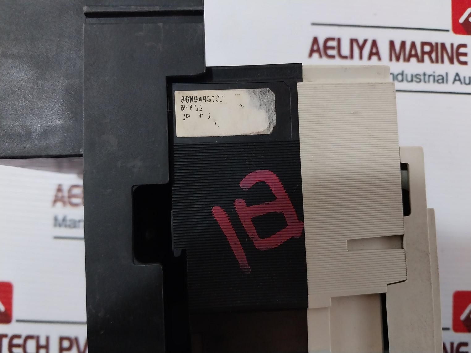 Mitsubishi Nf63-sv 3 Pole Circuit Breaker 60A Ac200V 14Ka