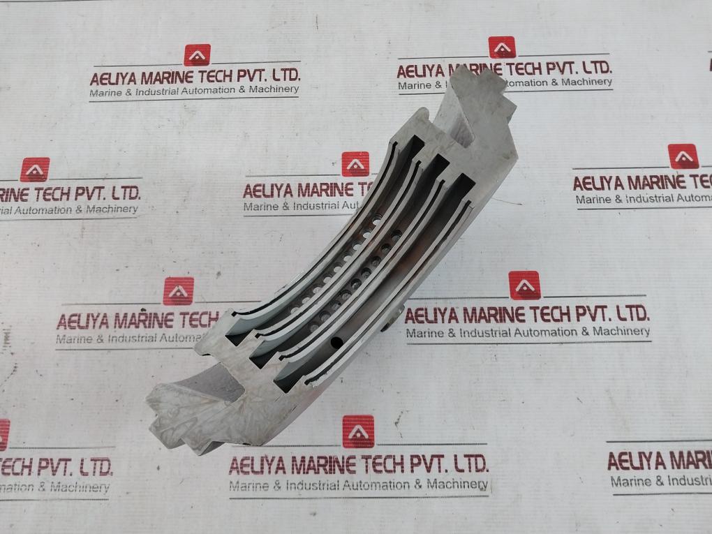 Mitsubishi Oil Deflector Set For Pinion Side N25-56K-d123-p 7D627001 D 3109