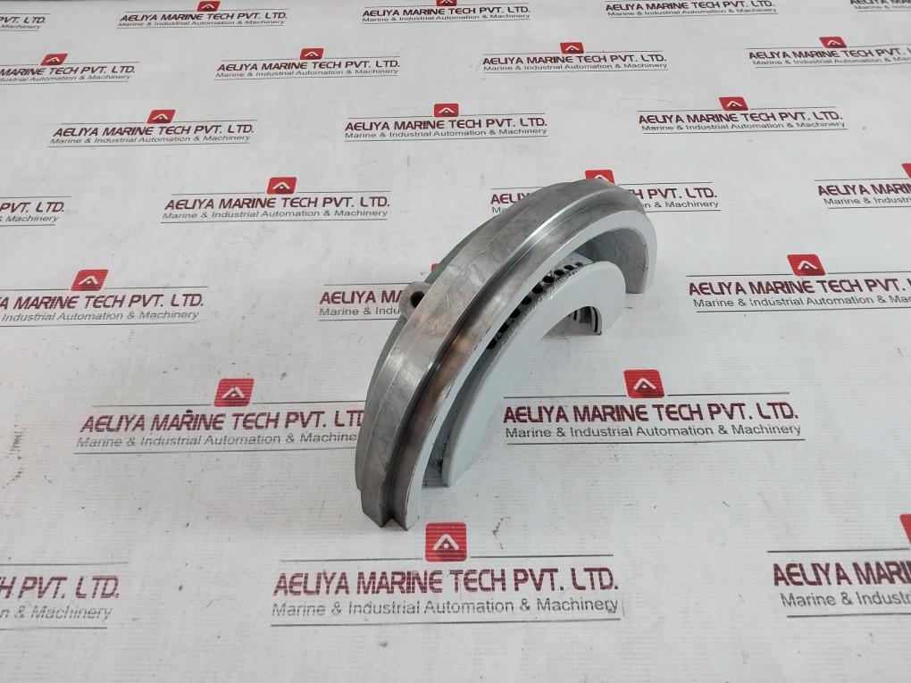 Mitsubishi Oil Deflector Set For Pinion Side N25-56K-d123-p 7D627001 D 3109