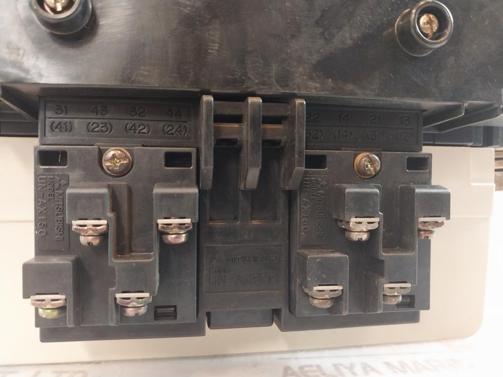 Mitsubishi S-n600 Magnetic Contactor 660A 50/60Hz