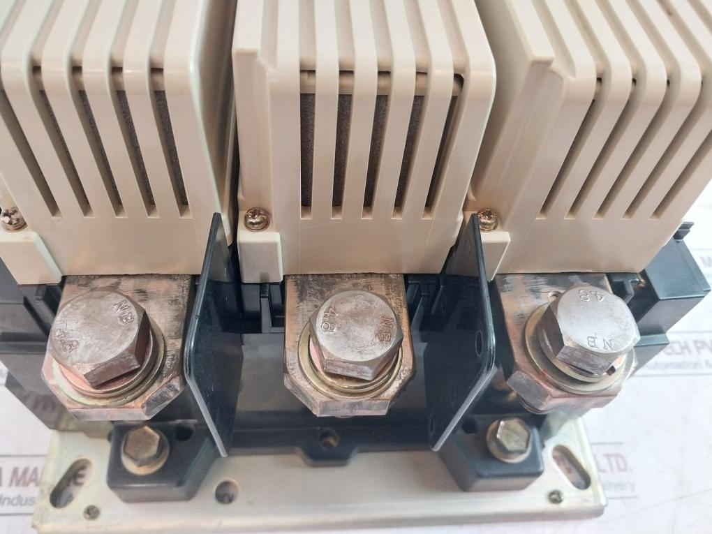 Mitsubishi S-n600 Magnetic Contactor 660A 50/60Hz
