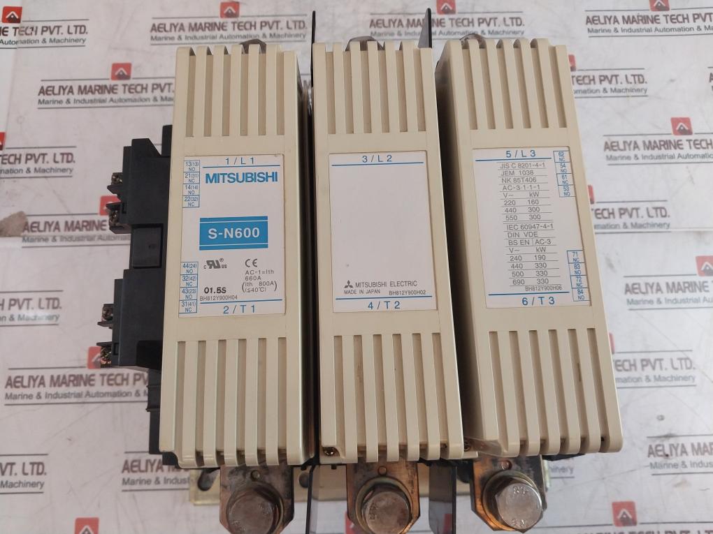 Mitsubishi S-n600 Magnetic Contactor 660A 50/60Hz