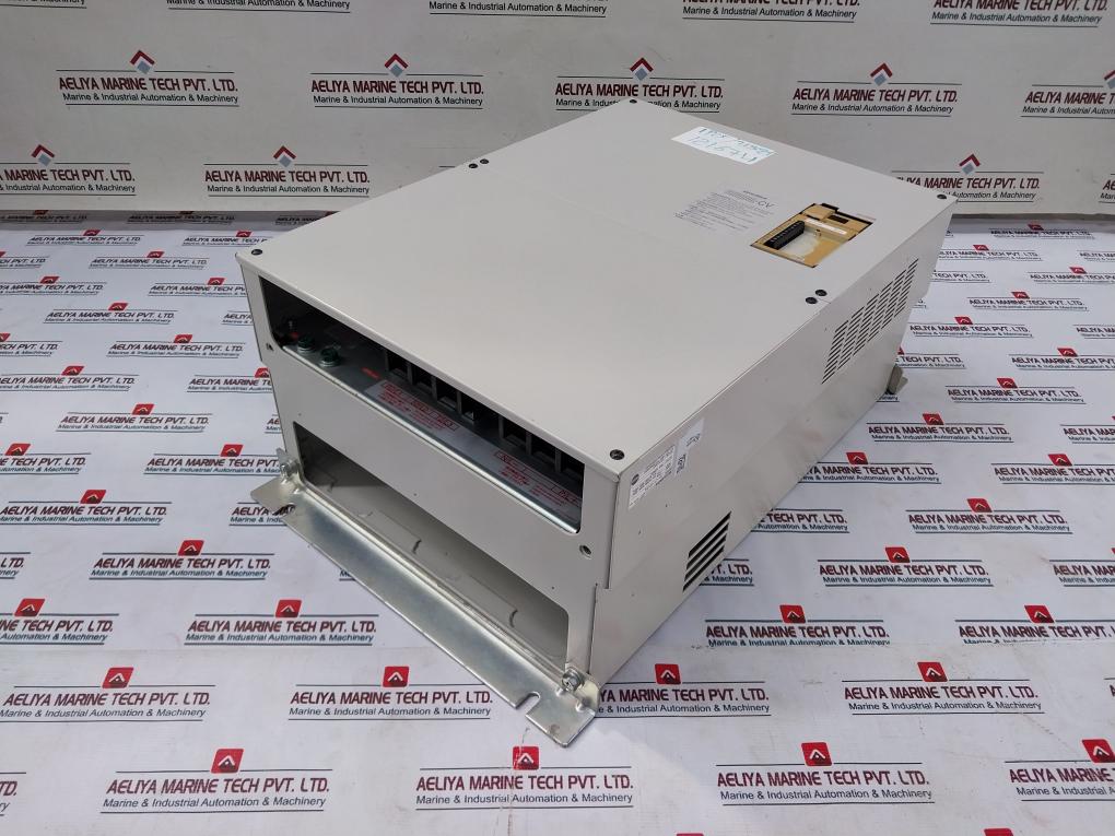 Mitsubishi FR-CV-H55K Transistorized Inverter 172A 3PH AC380-480V 50/60Hz