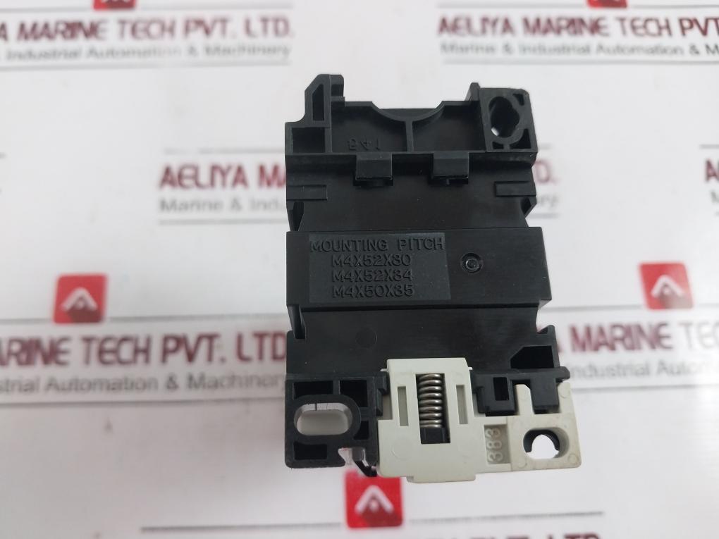 Mitsubishi Un-tr4An Pneumatic Time Delay Relay 0.1~60S 10A 380-415V