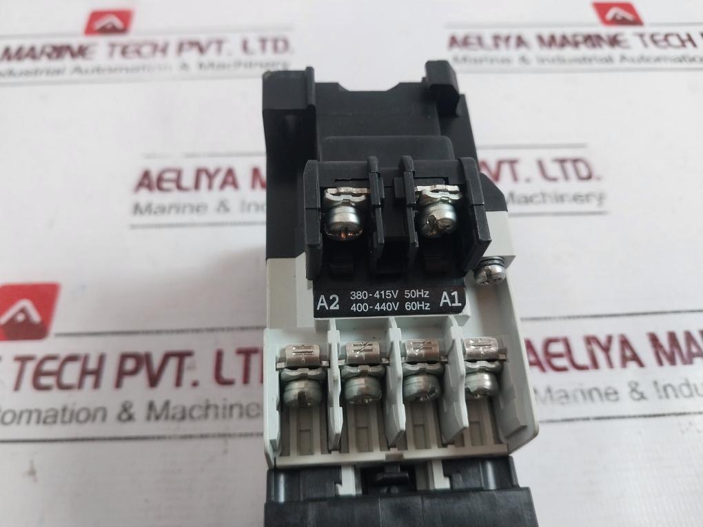 Mitsubishi Un-tr4An Pneumatic Time Delay Relay 0.1~60S 10A 380-415V