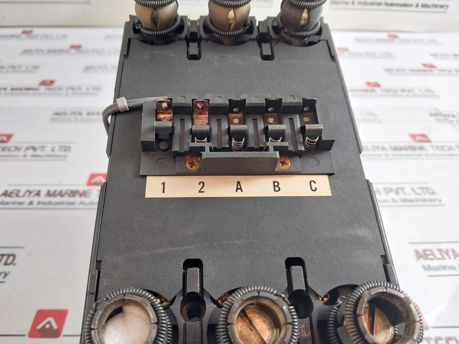 Mitsubishi Electric NF225-SH 3 Pole No-fuse Circuit Breaker 660VAC 200A 50/60Hz