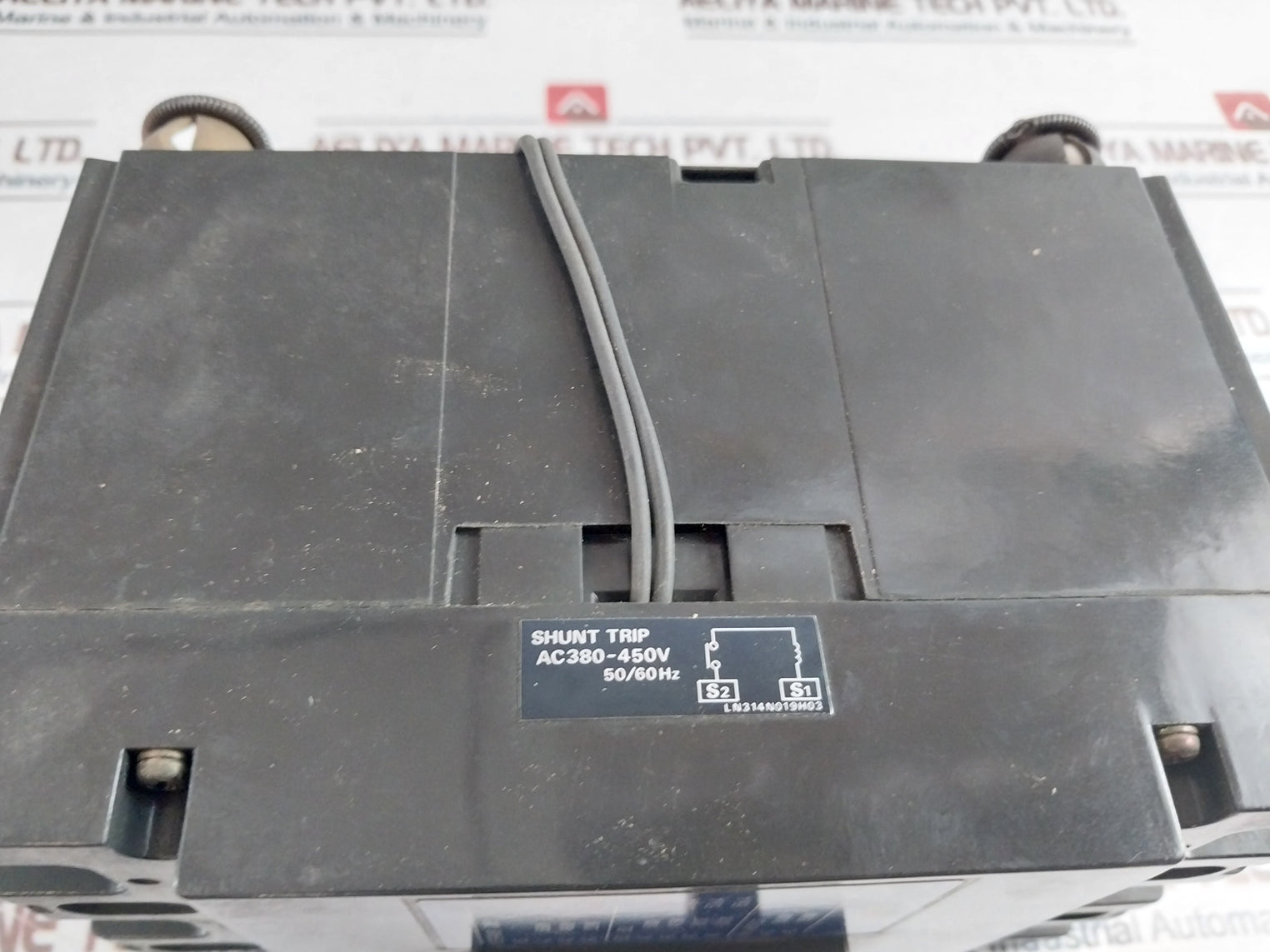 Mitsubishi Electric NF225-SH 3 Pole No-fuse Circuit Breaker 660VAC 200A 50/60Hz