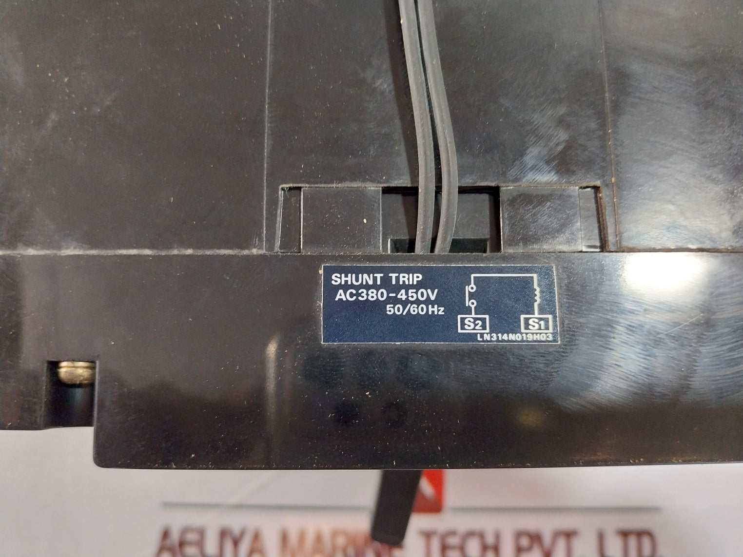 Mitsubishi Electric Nf225-sh No-fuse Breaker 150A 3-pole 660V Ac