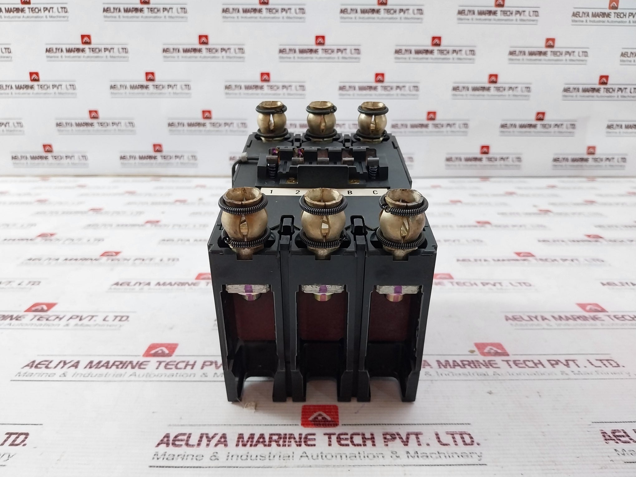 Mitsubishi Electric NF225-SH No-Fuse Breaker 3-Pole 225A 660V AC