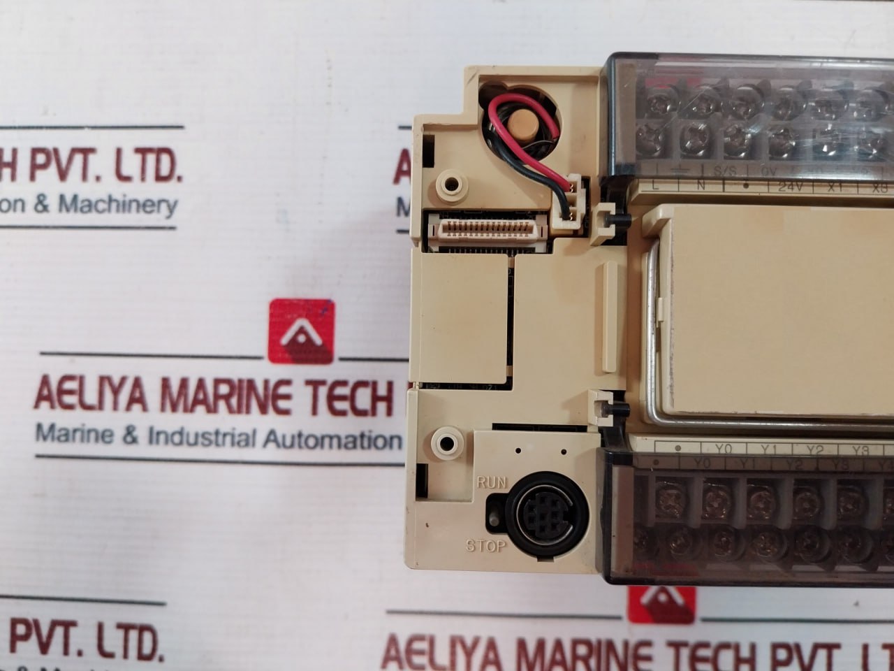 Mitsubishi Fx2N-16Mr-es/Ul Programmable Controller 30Vdc/240Vac 2A