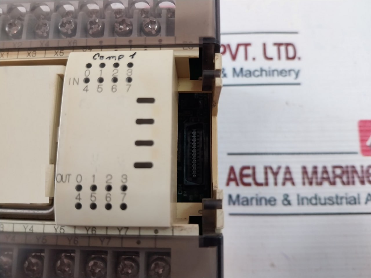 Mitsubishi Fx2N-16Mr-es/Ul Programmable Controller 30Vdc/240Vac 2A