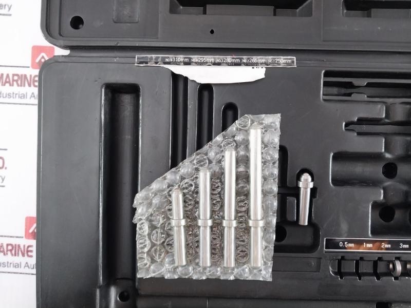 Mitutoyo 2046-08 Cylinder Gauge Kit 511-131 (Incomplete Kit)