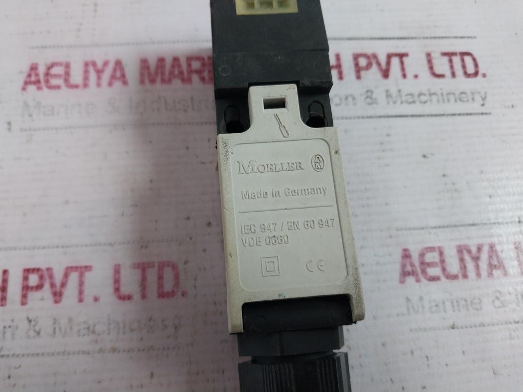Moeller At0-02-1-zb Mechanical Interlock Switch 4000V Ip65 Iec 947/En 60 947