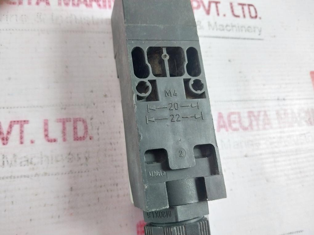 Moeller At0-02-1-zb Mechanical Interlock Switch 4000V Ip65 Iec 947/En 60 947