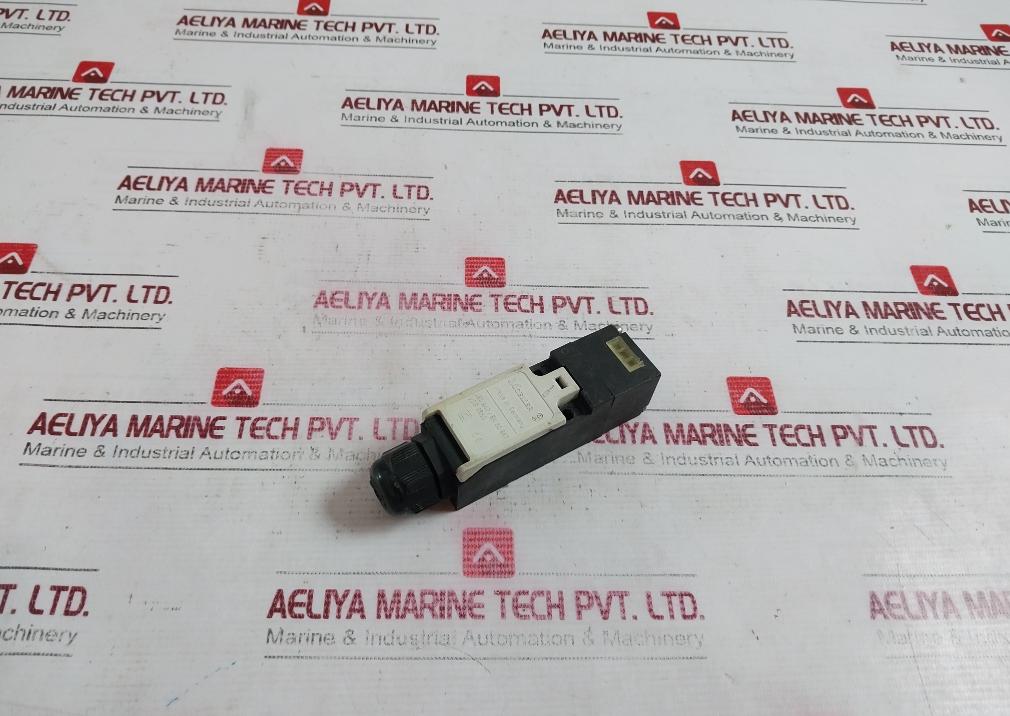 Moeller At0-02-1-zb Mechanical Interlock Switch 4000V Ip65 Iec 947/En 60 947