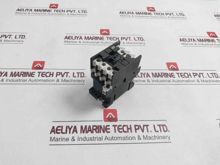 Moeller Dil R 40 Contactor Relay 110v-50/60hz-z-a600 P300