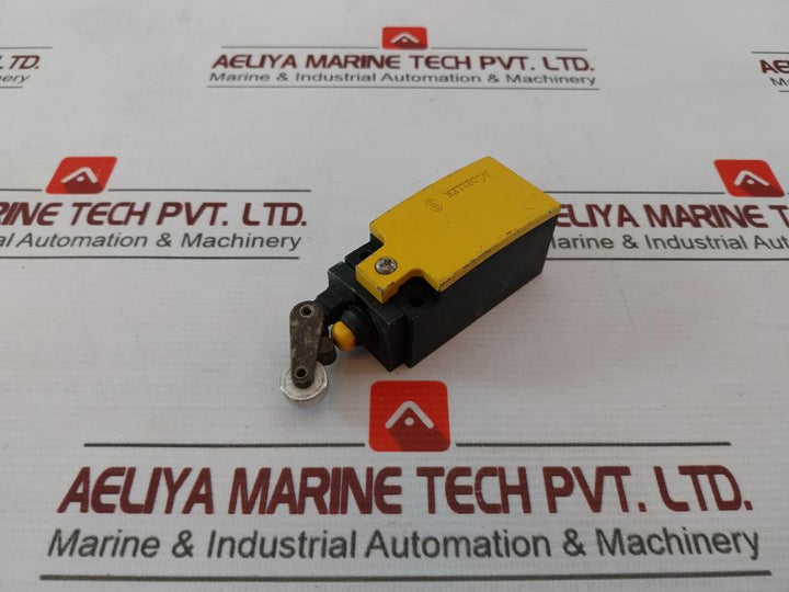 Moeller Lsm-11/L Limit Switch With Roller Lever Iec/En 60947-5-1 10A/300Vac