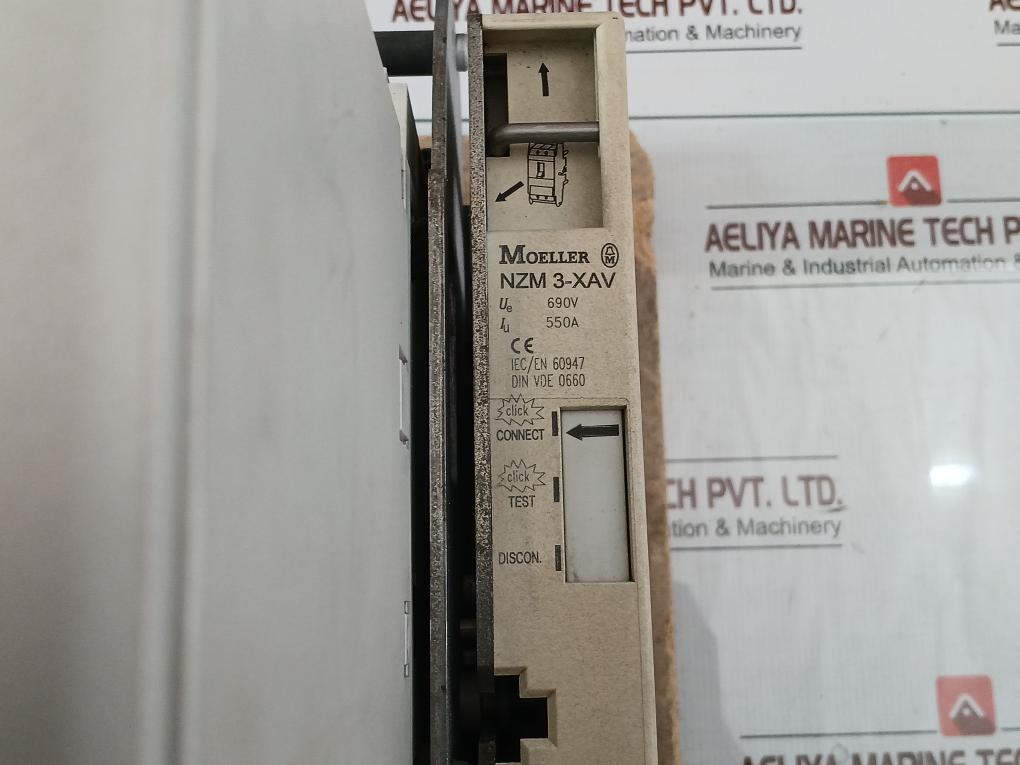Nzm 3-xr Remote Operator Circuit Breaker 208-240Vac 350Va Moeller