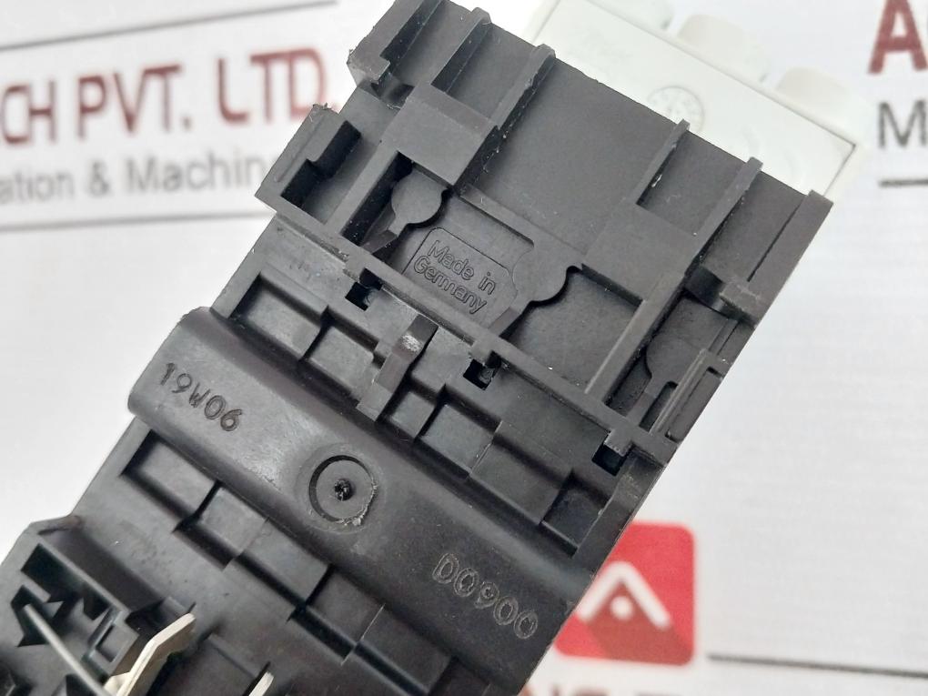 Moeller Pkzm0-4 Motor Protective Circuit Breaker 6000V 50/60Hz 600Vac 65A