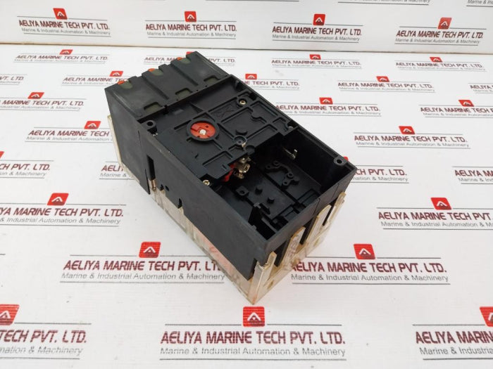 Moeller Nzm 6-125 Circuit Breaker Zm6-125-obi 125A 50/60Hz