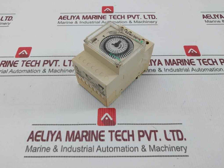 Moeller Su-gq/1W-ta Timer Switch 220-240V-/45-60Hz 100-160V R150H Used