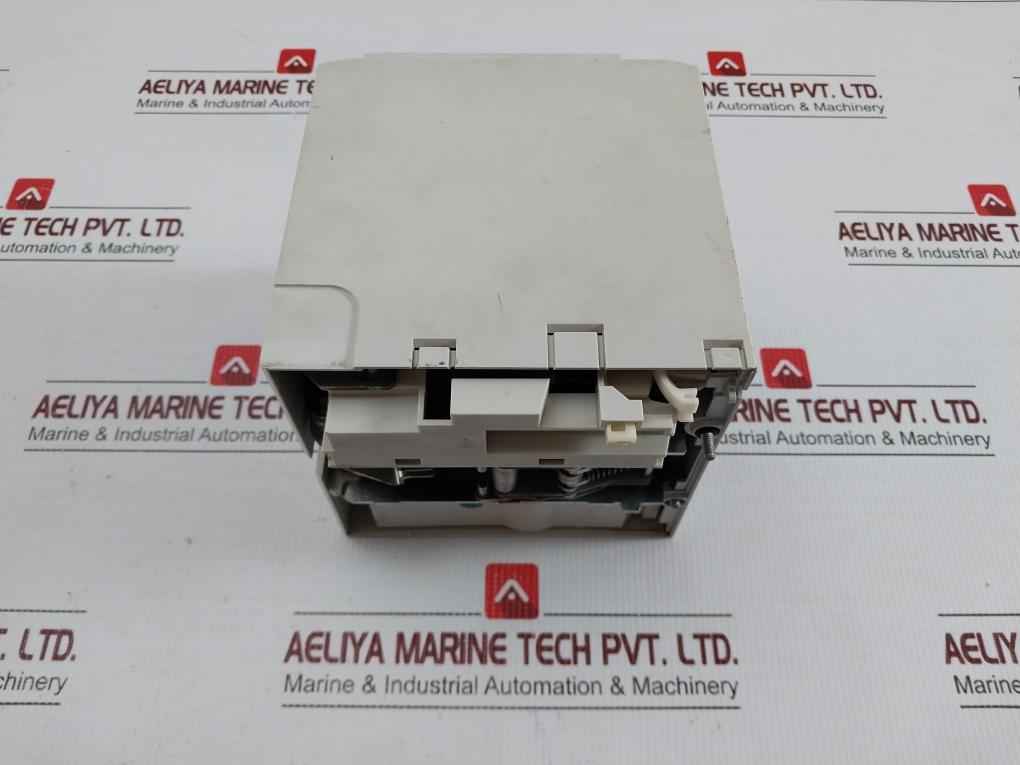 Molded Case Circuit Breaker Nzm 3-xr Moeller 208-240Vac