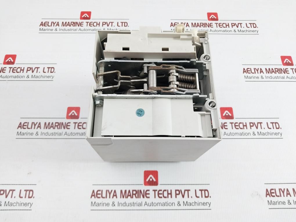 Molded Case Circuit Breaker Nzm 3-xr Moeller 208-240Vac