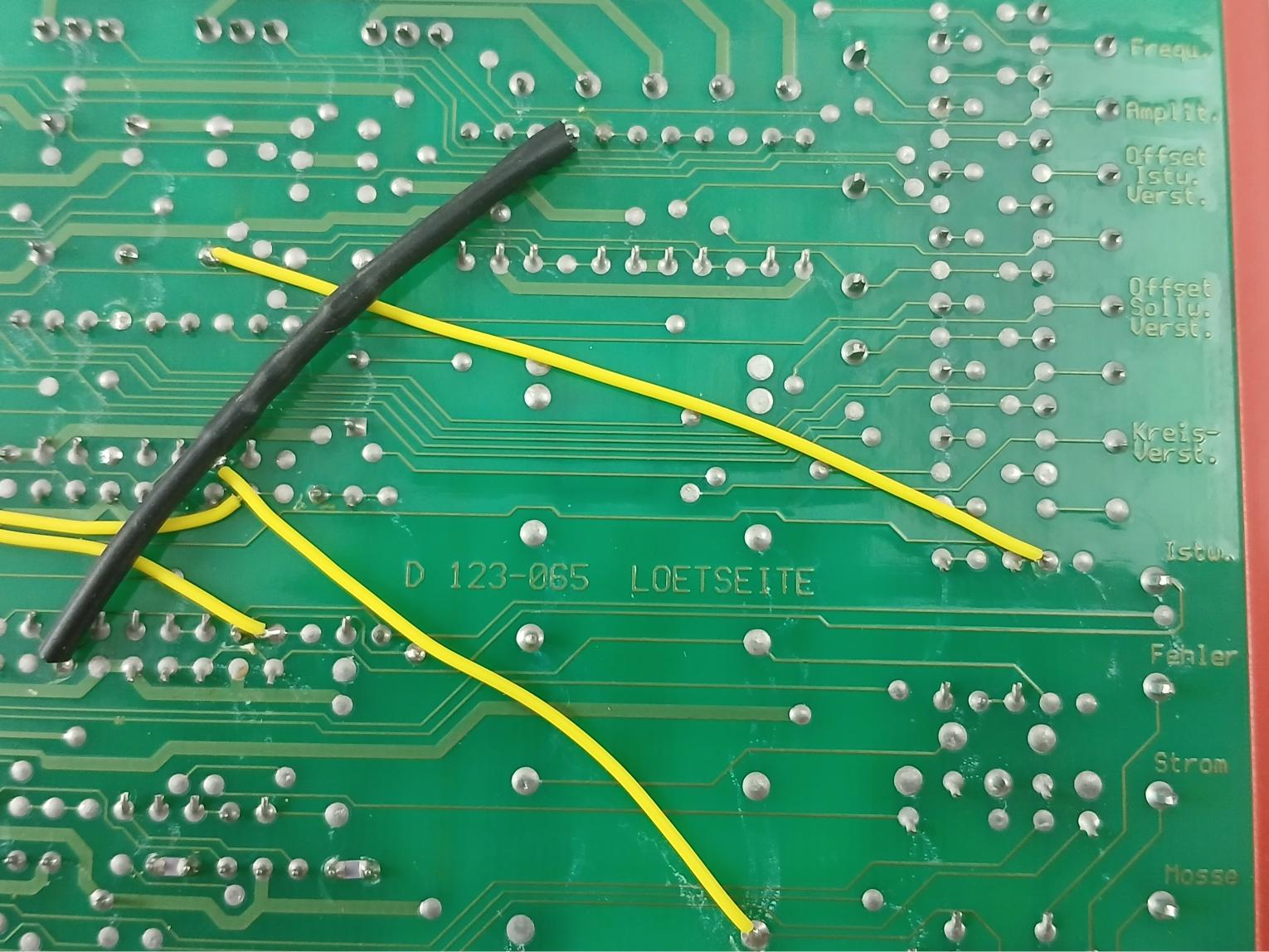 Moog D123F065-a031